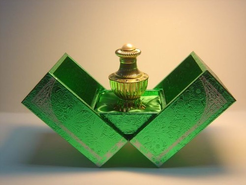 Custom Perfume Boxes Must Present a Delegate Look to the Customer